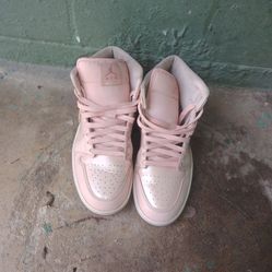 Women's Jordan 1 " Valentines Day "