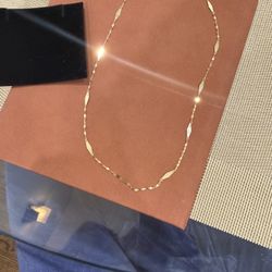 10k Necklace 