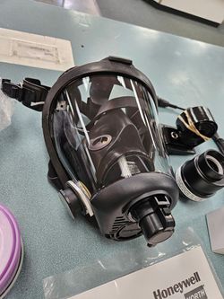 Painters Mask‼️.........ASK FOR TY 