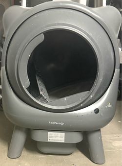 Robot Self-cleaning litter box