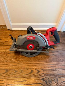 M18 FUEL 18V Lithium-Ion Cordless 7-1/4 in. Rear Handle Circular Saw (Tool-Only)