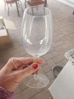 10 Wine Glasses Matching Set