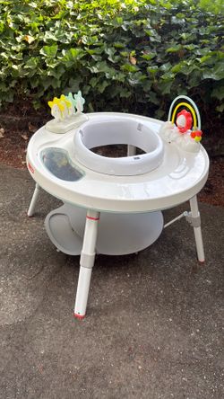 Skip hop Baby Play Center
