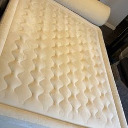 Intex Queen Dura-Beam Deluxe Series Comfort Headboard Airbed with Internal Pump