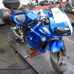 PARTED OUT - 2009 05-09 Suzuki SV650 SV650S - Motorcycle parts - 100688