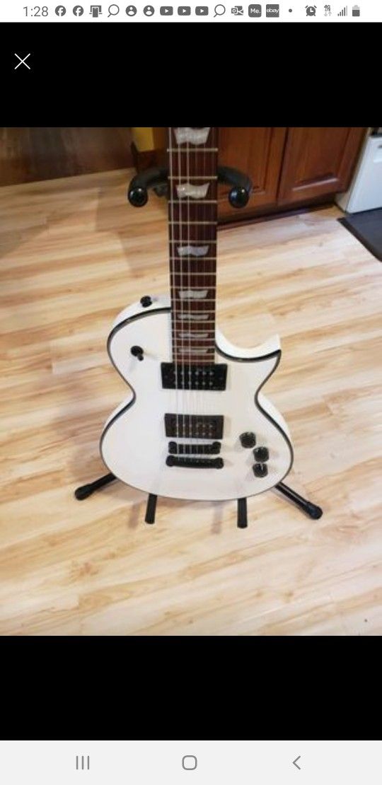 ESP LTD EC-256 GUITAR MINT!