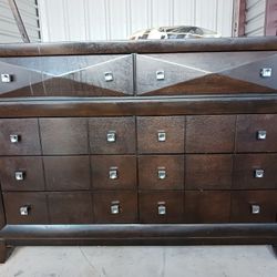 Eight Drawer Dresser 