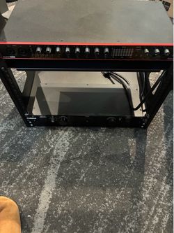 Focusrite Scarlett 18i20 + Power Conditioner + Rack
