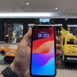 iPhone XR 64 Gb Unlocked 