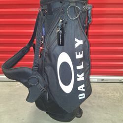 Oakley Golf Bag (Carry/stand) Bag Only. In Excellent Condition,  High Quality. 