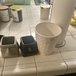 3 Small Flower Pots