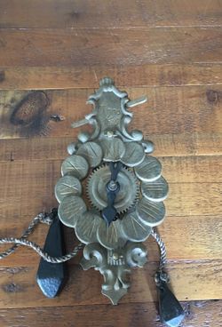 Anno 1640 clock with weights