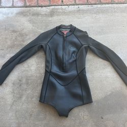 Women’s Spring suit Size 8 1mm