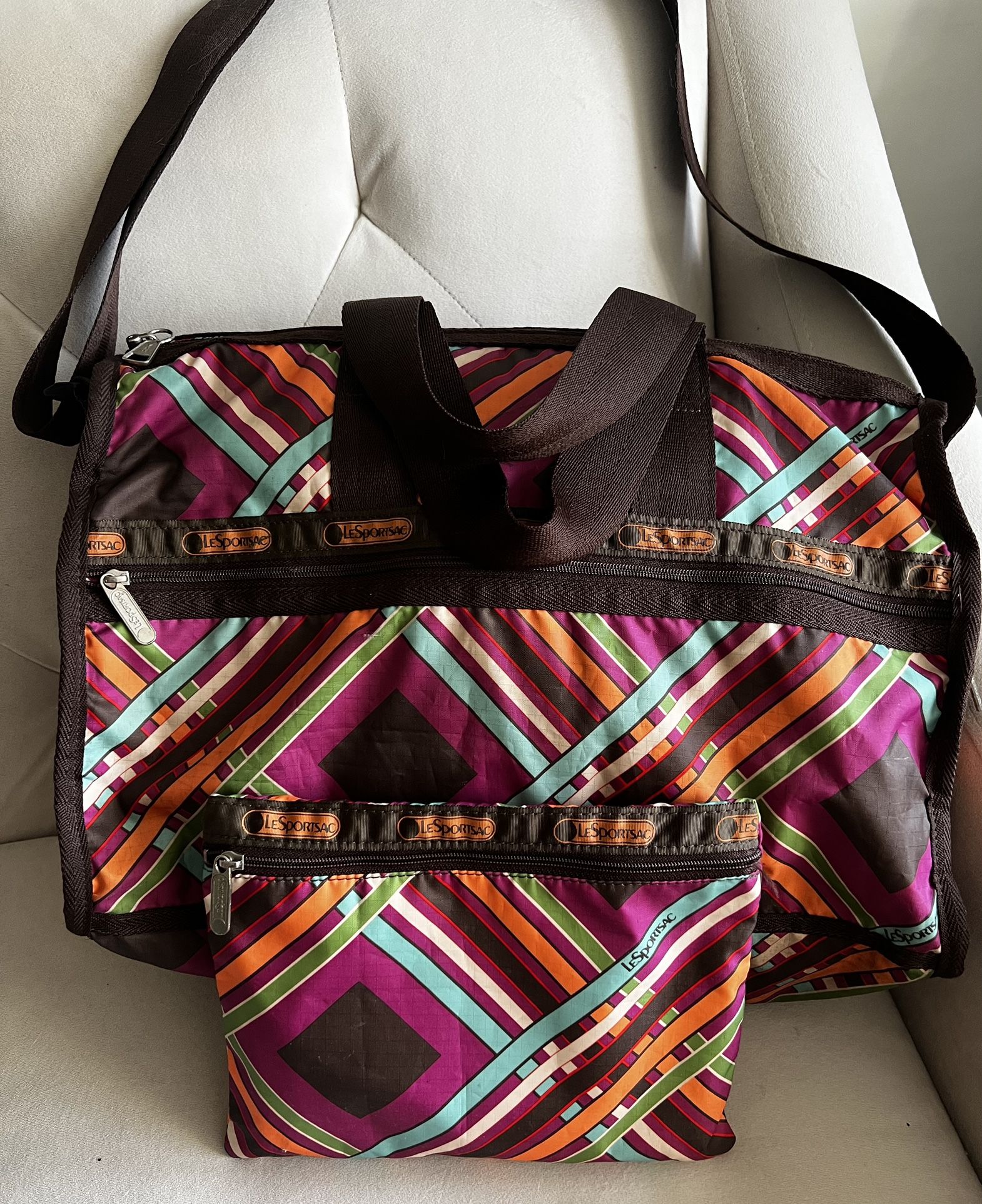 LeSportsac Weekender Duffle Overnight Travel Bag with accessory pouch