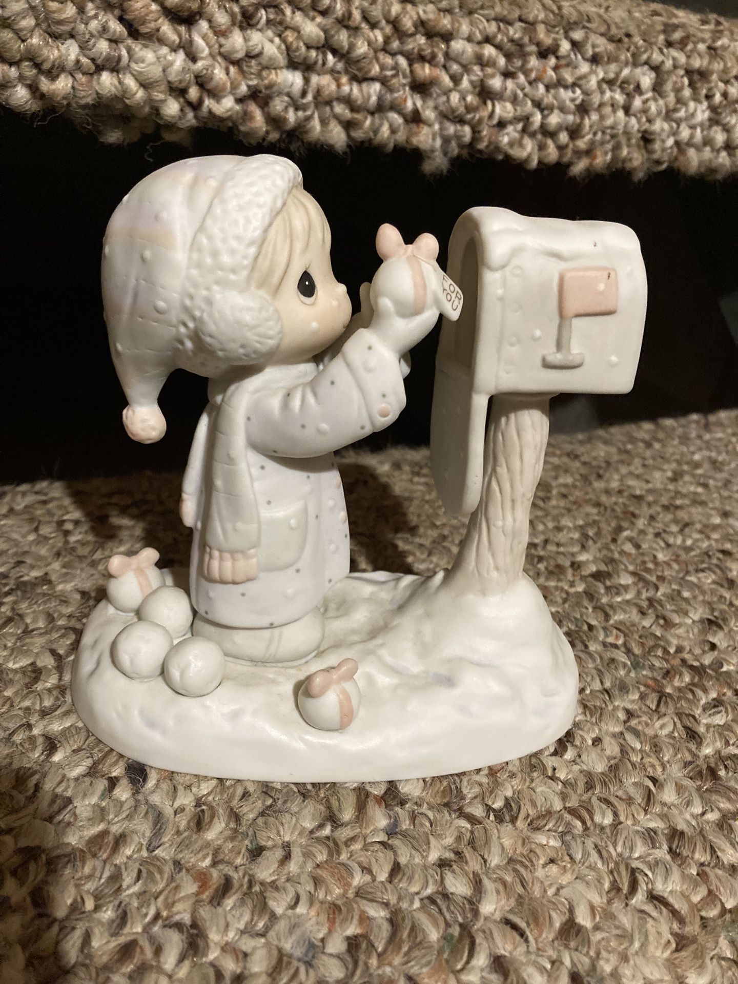 Precious Moments Statue:  I’m Sending You a White Christmas