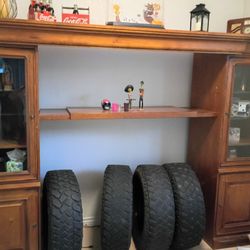 Adjustable ENTERTAINMENT CENTER 