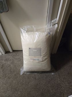 Bed pillows