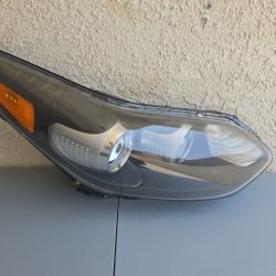Kia Sportage Right Side Headlight 2017-2019