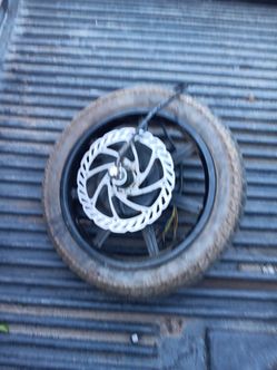 Electric scooter wheel