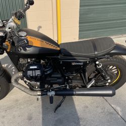 2017 Moto Guzzi V9 Bobber