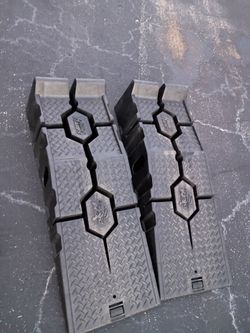 Truck/car ramps FREE delivery 33160 33162 33154 33161 33009