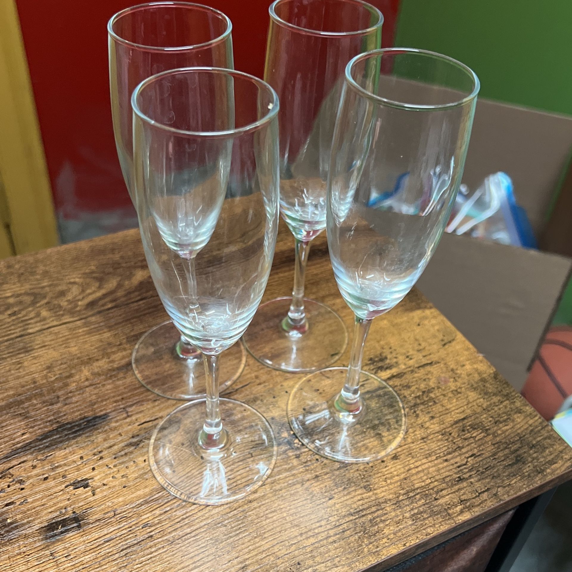 4 Champagne Glasses