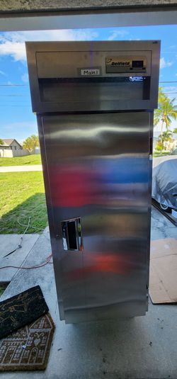 Commercial Refrigerator Delfield SSR1