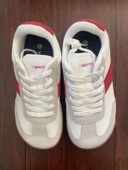Whitin sneakers 