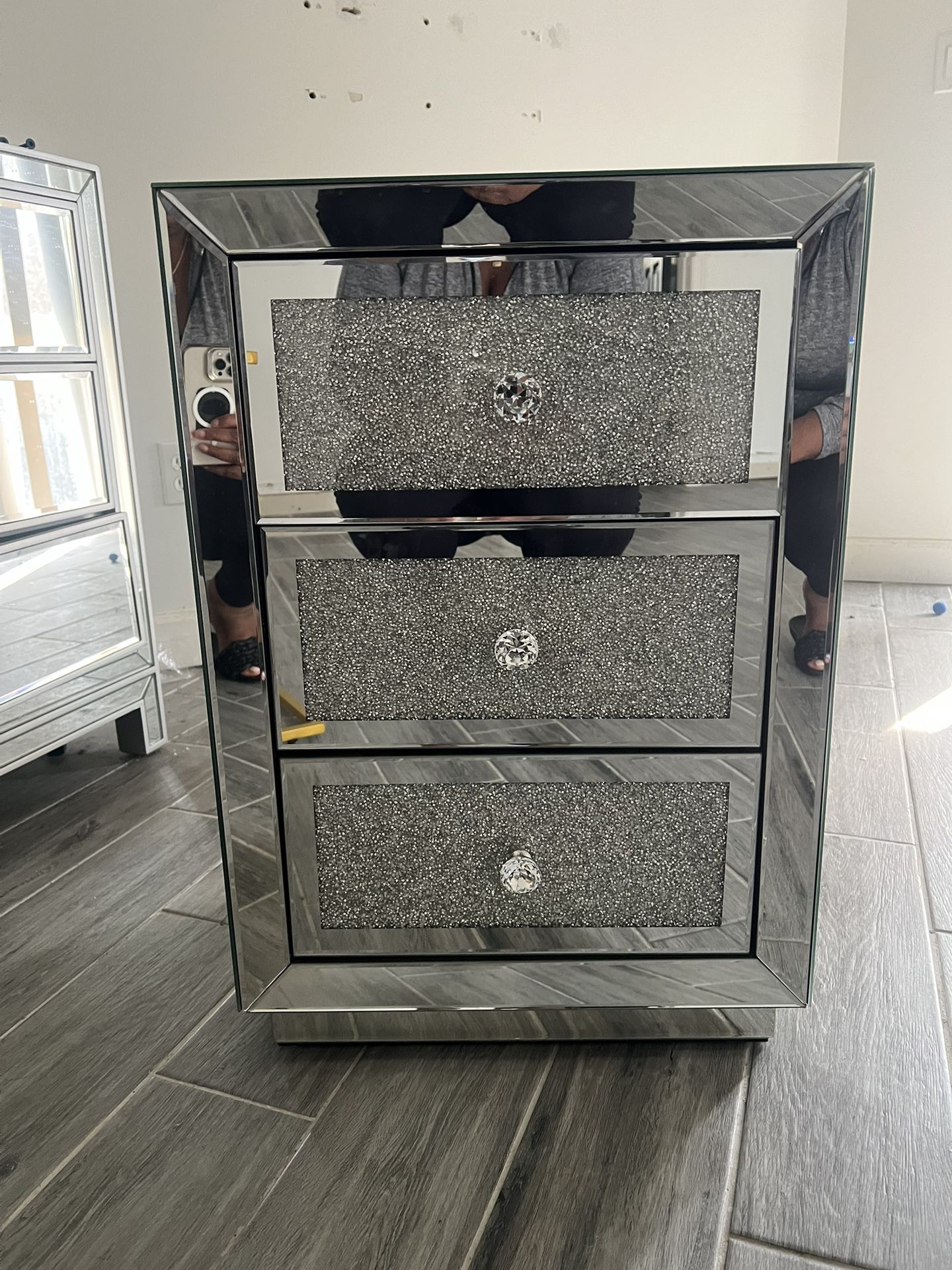 Set Of 2 Mirror Nightstands