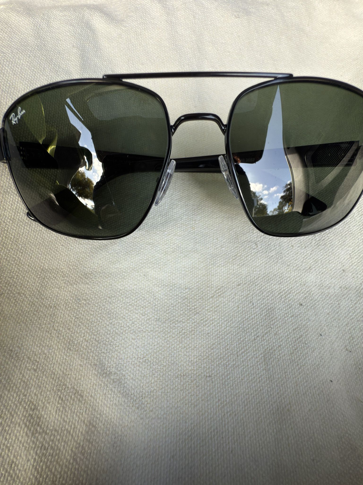 Men’s Rayban Sunglasses 