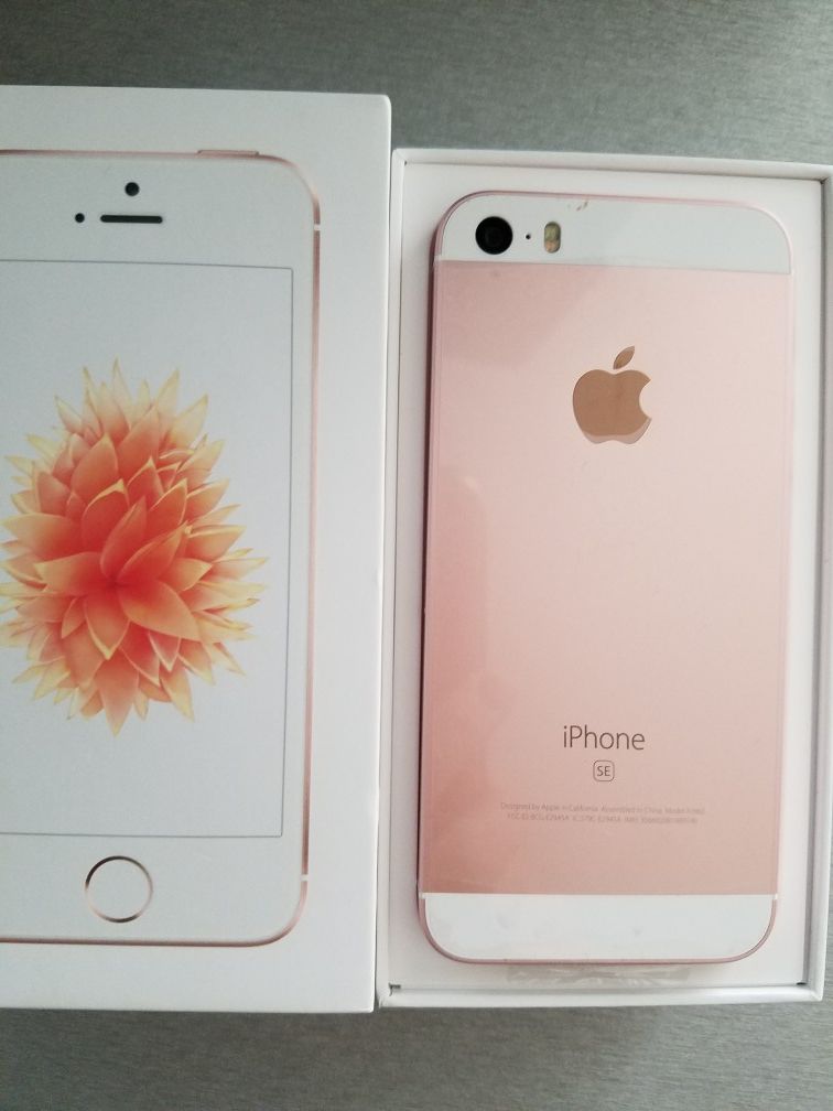 Unlocked IPhone SE 32gb Rose gold 4" DISPLAY Model#A1662.Part# MP7W2LL/A.Just activated and put in the box