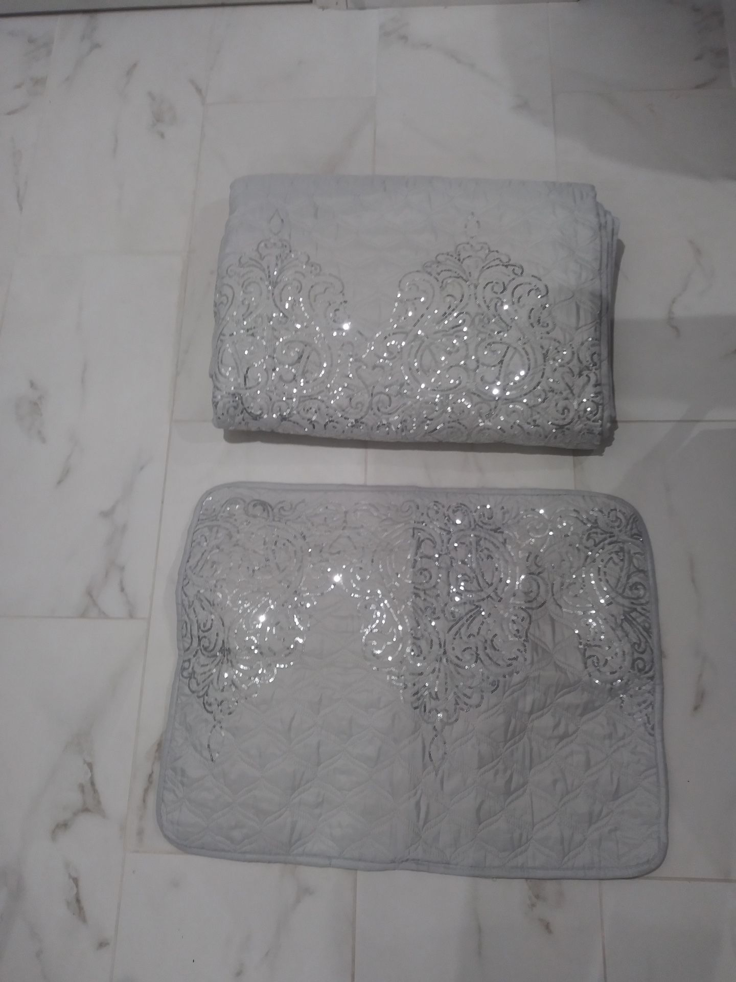 Grey sequin 3-piece quilt set (Queen)