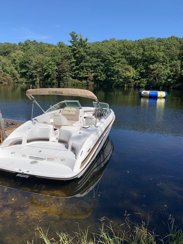 Reduced. $7500. 2003 yamaha jet boat sr230