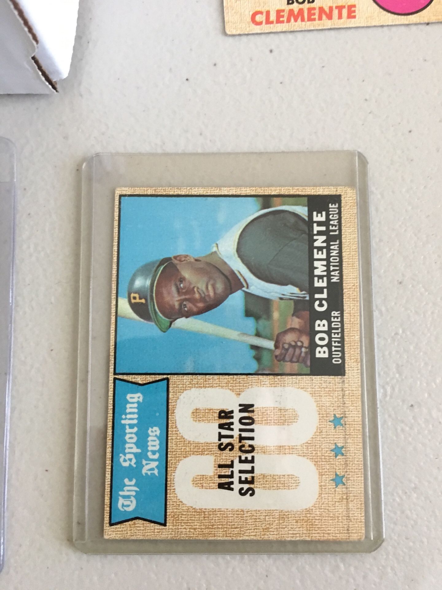 Roberto Clemente Baseball Cards
