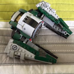 Lego 2017 Yoda Starship Fully Built (starship Only)