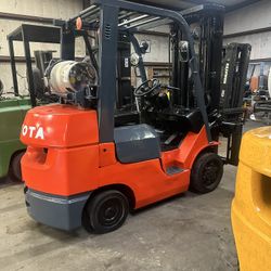 Toyota Forklift 6000 Lbs