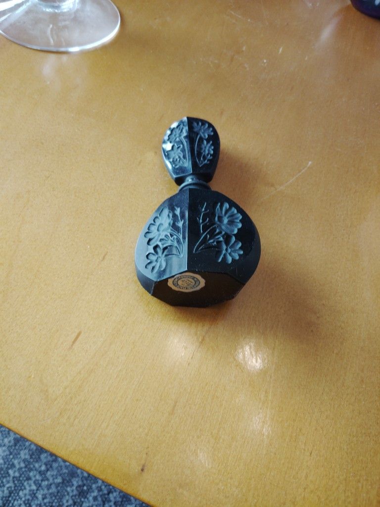 Perfume Bottle I W Rice