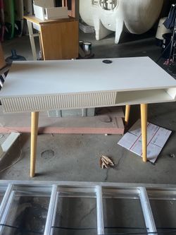 Desk $100