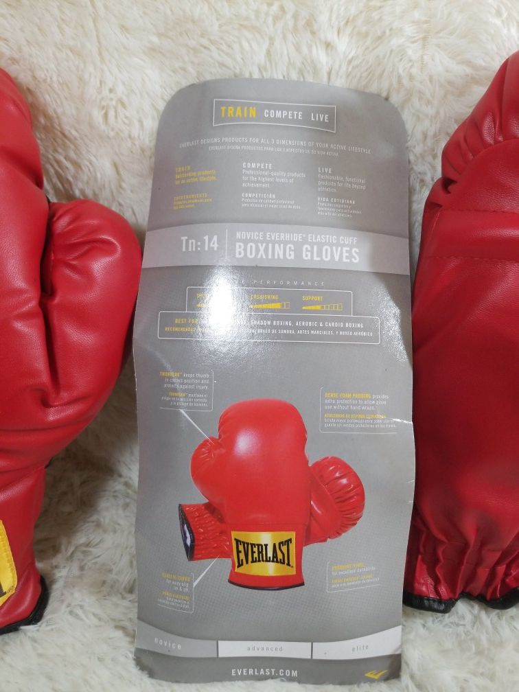 Everlast Boxing Gloves Novice Everhide Elastic Cuff Red TN14 14 oz.