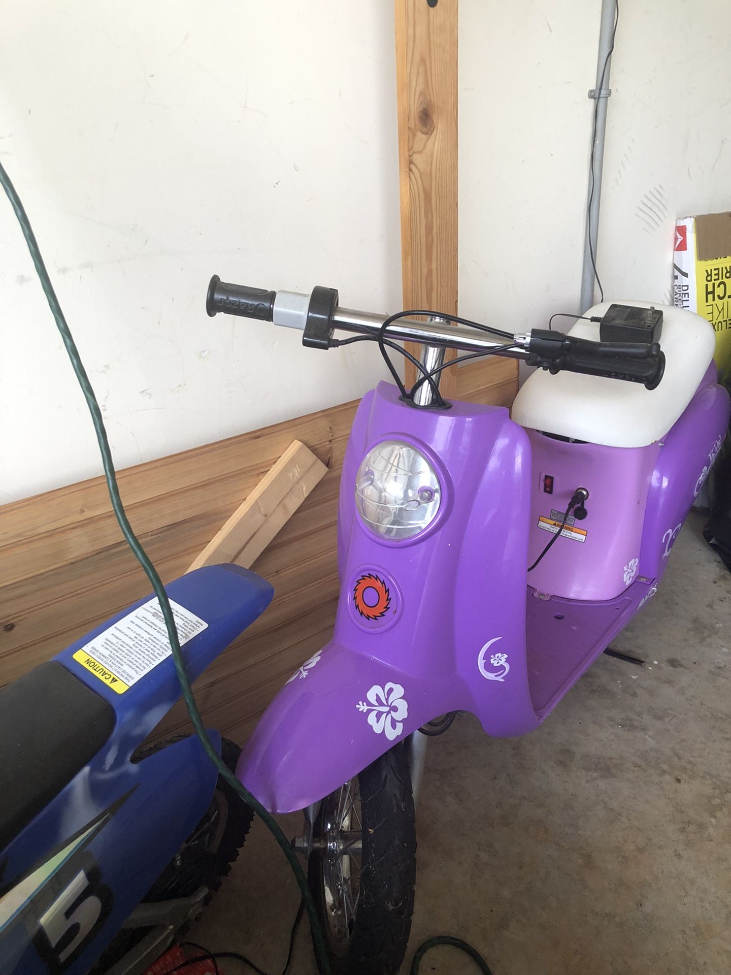 Razor Youth Girls Dirt Bike