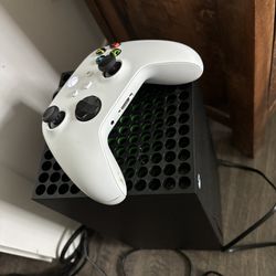 Xbox One X With Headset And Monitor 