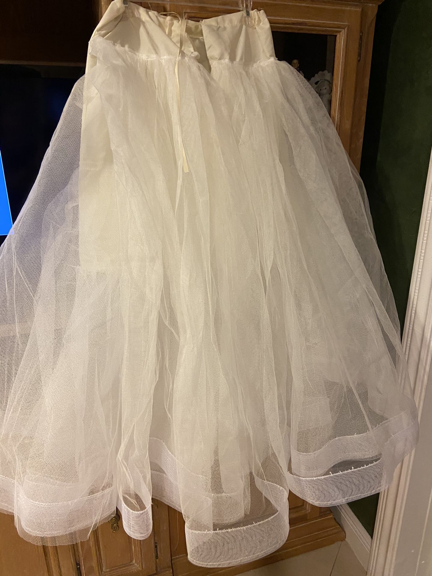 Petticoat White for Formal dress, underneath Quinceanera dress sweet 16 or vestido de Quince or wedding dress