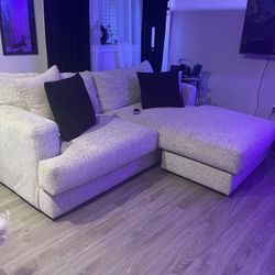 ✨ L-Shaped Sectional Couch – MUST GO THIS WEEKEND! ✨