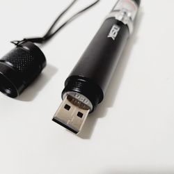 Built-in USB Rechargeable L. Green Beam Pointer Pen Single+Star Black