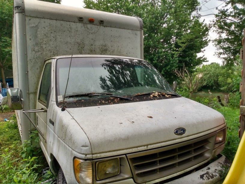 1993 Ford E-350
