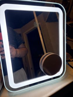 Led Light Up Mirror