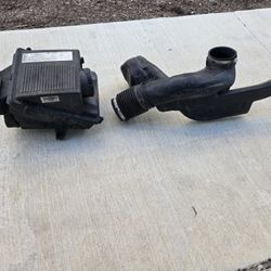 OEM cold Air Intake 03/06 Gmc And Chevy