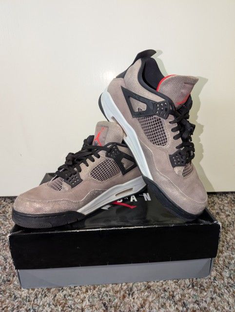 Air Jordan 4 Taupe Haze