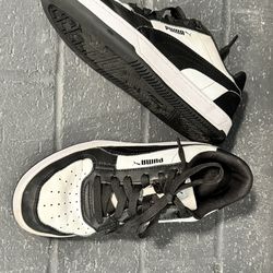 Boys Puma Shoes Size 4.5