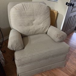 Super Comfy Rocking Recliner 